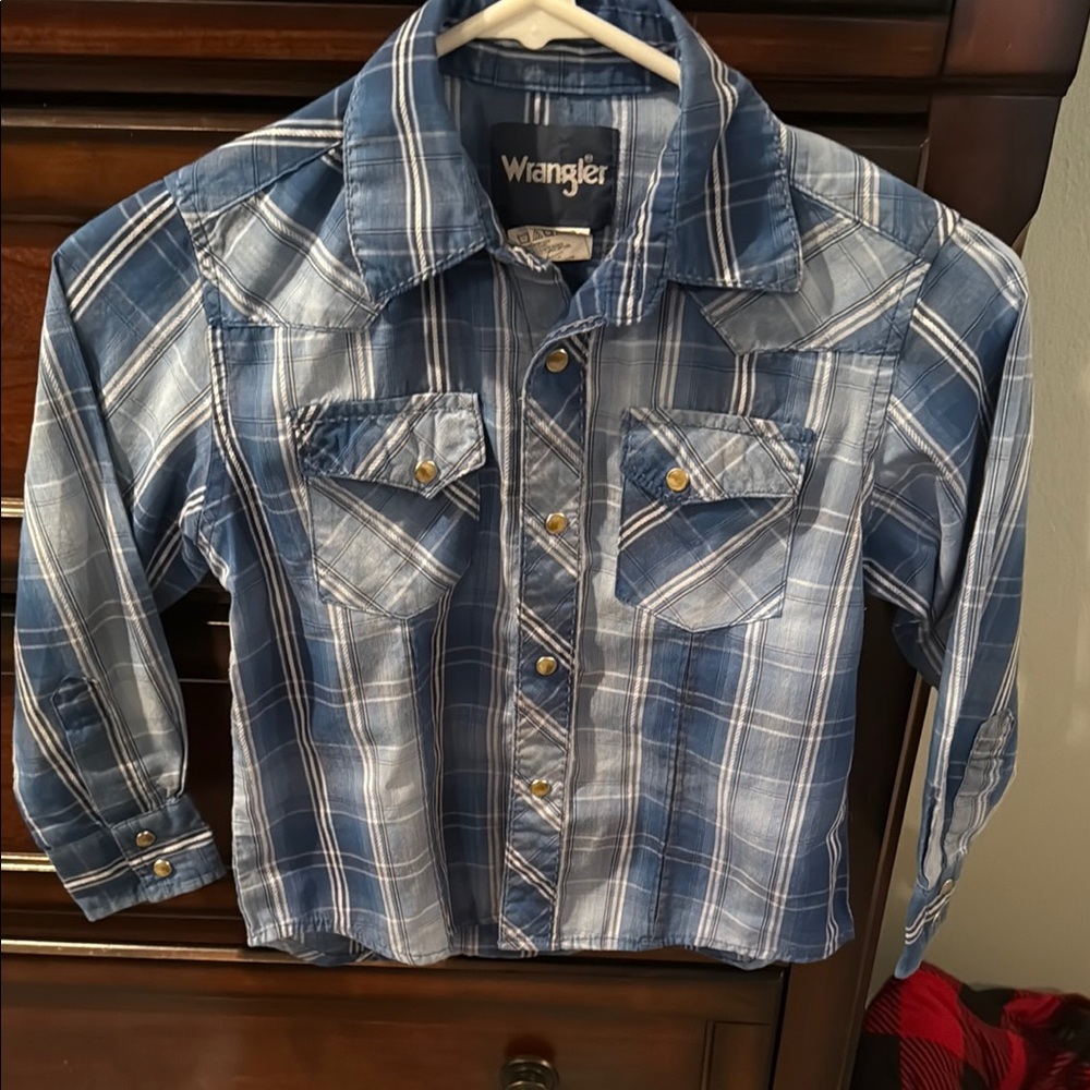Wrangler Blue Plaid Button-Up Shirt